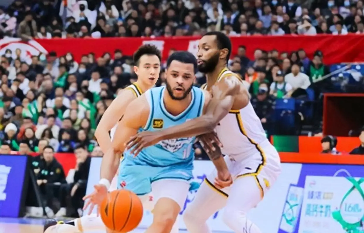 “后杨瀚森时代” CBA 青岛欲在辽宁主场掀翻卫冕飞豹